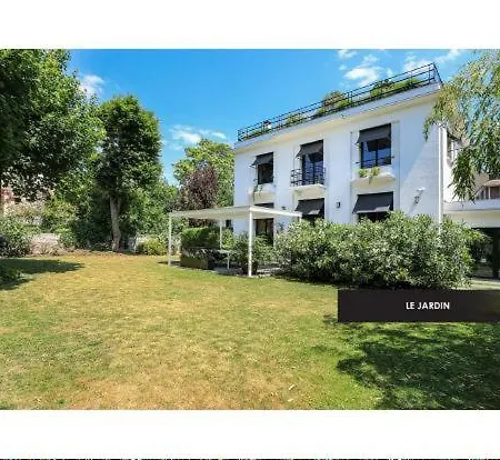 Chic Et Art Deco Villa *