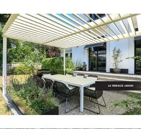 Chic Et Art Deco Villa
